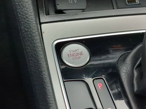 Used 2021 Volkswagen Passat 2.0T SE image 21