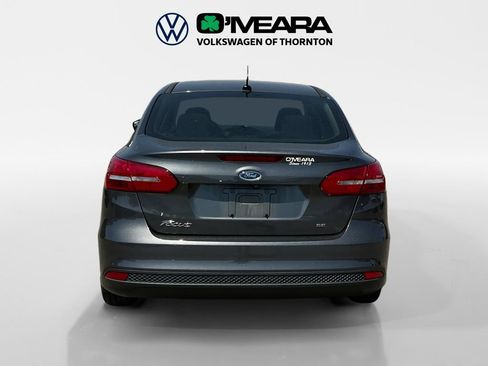 Used 2017 Ford Focus SE w/ Cold Weather Package FWD image 4