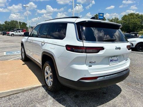Used 2022 Jeep Grand Cherokee L Limited RWD image 6