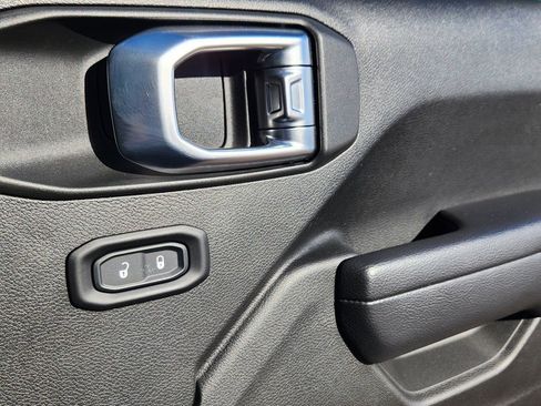 Used 2023 Jeep Wrangler Unlimited Rubicon w/ Xtreme 35 Tire Package image 19