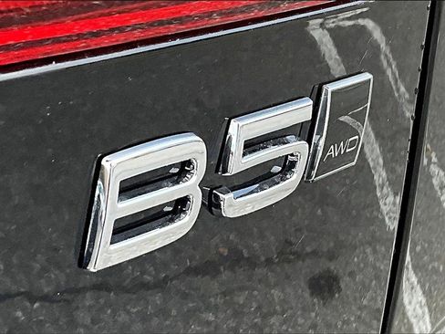 New 2026 Volvo XC60 B5 Plus w/ Protection Package Premier image 8