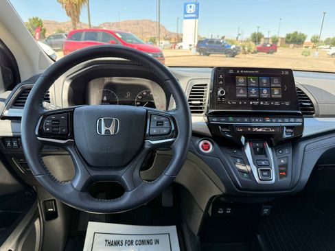 Certified 2025 Honda Odyssey EX-L image 16