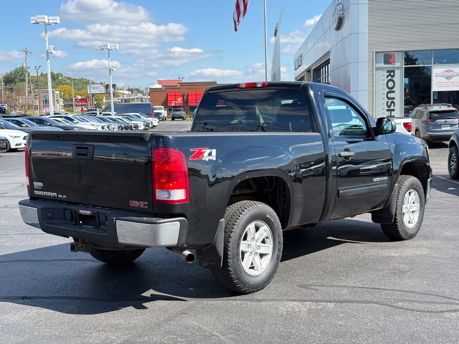 Used 2012 GMC Sierra 1500 SLE w/ SLE Preferred Package AWD/4WD image 4