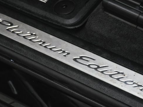 Used 2022 Porsche Cayenne Platinum Edition image 12