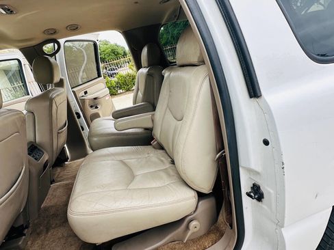 Used 2003 GMC Yukon XL SLT w/ 1SD Preferred Equipment Group RWD image 15