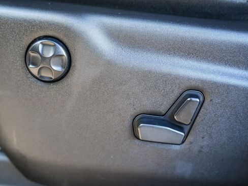 Used 2017 Jeep Grand Cherokee Limited image 17