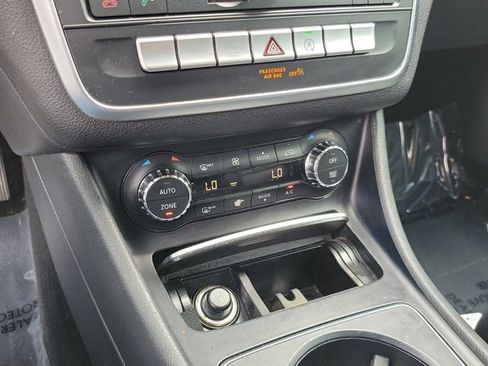 Used 2018 Mercedes-Benz GLA 250 image 26