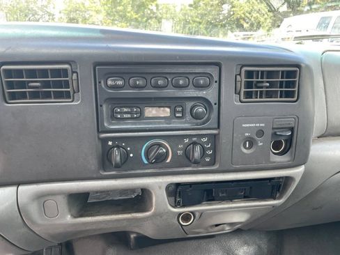 Used 2002 Ford F250 XL RWD image 11