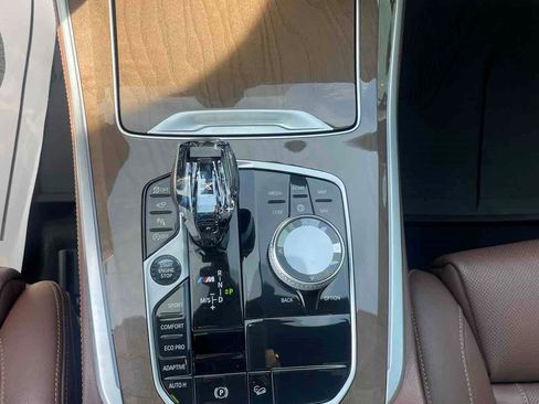 Used 2020 BMW X5 M50i w/ Executive Package image 11