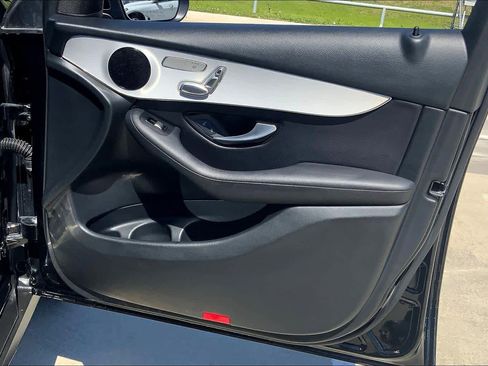 Used 2021 Mercedes-Benz GLC 300 image 26