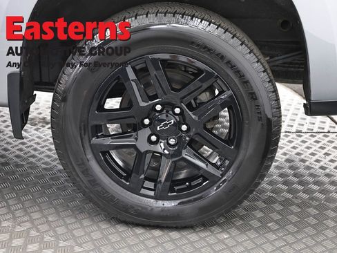 Used 2024 Chevrolet Silverado 1500 Custom AWD/4WD image 33