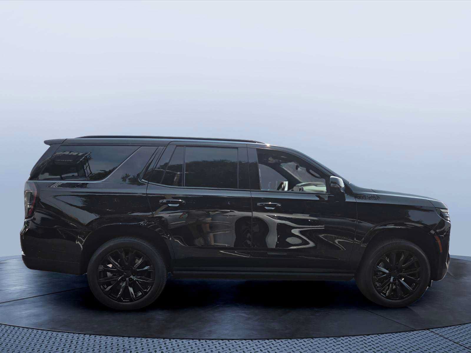 Used 2025 Chevrolet Tahoe High Country AWD/4WD image 6