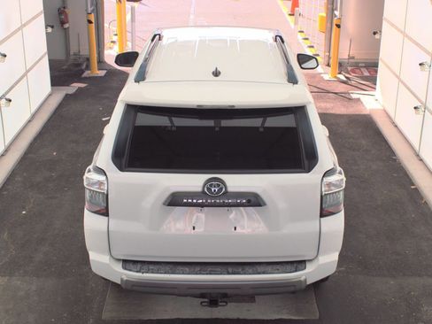 Used 2020 Toyota 4Runner TRD Off-Road image 7