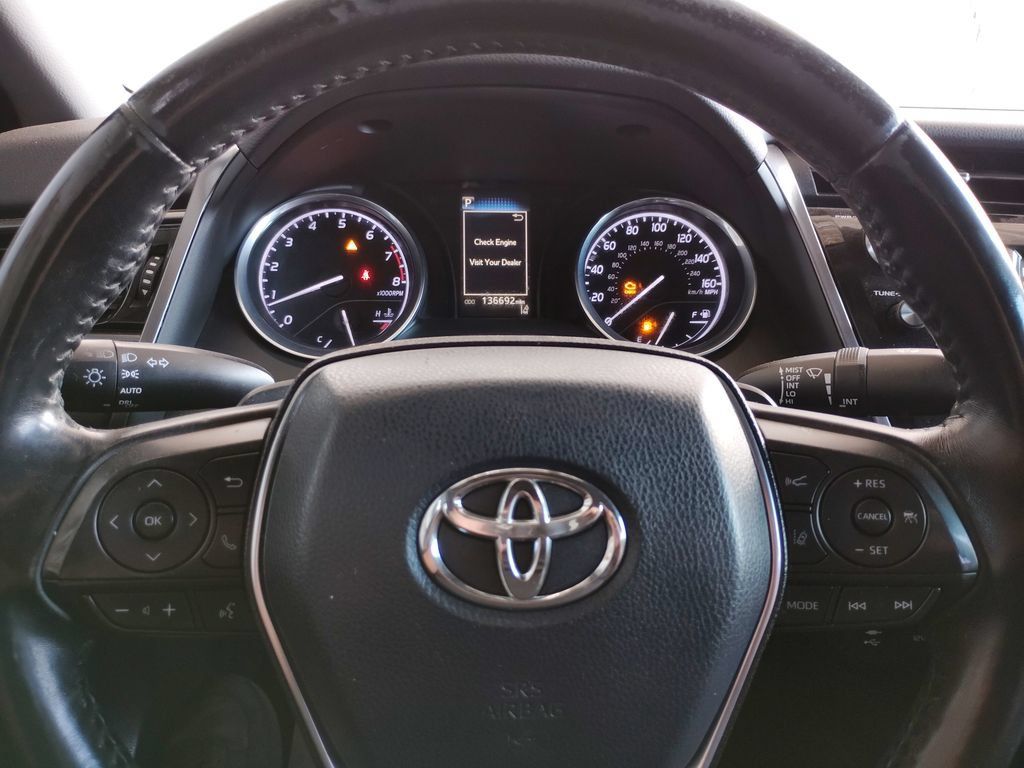 Used 2019 Toyota Camry SE w/ Carpet Mat Package FWD image 27