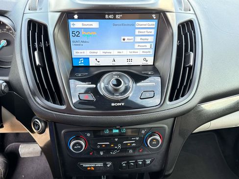 Used 2019 Ford Escape Titanium AWD/4WD image 22