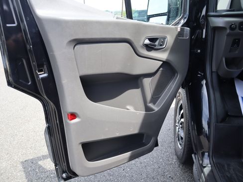 Used 2021 Ford Transit 350 XLT RWD image 23