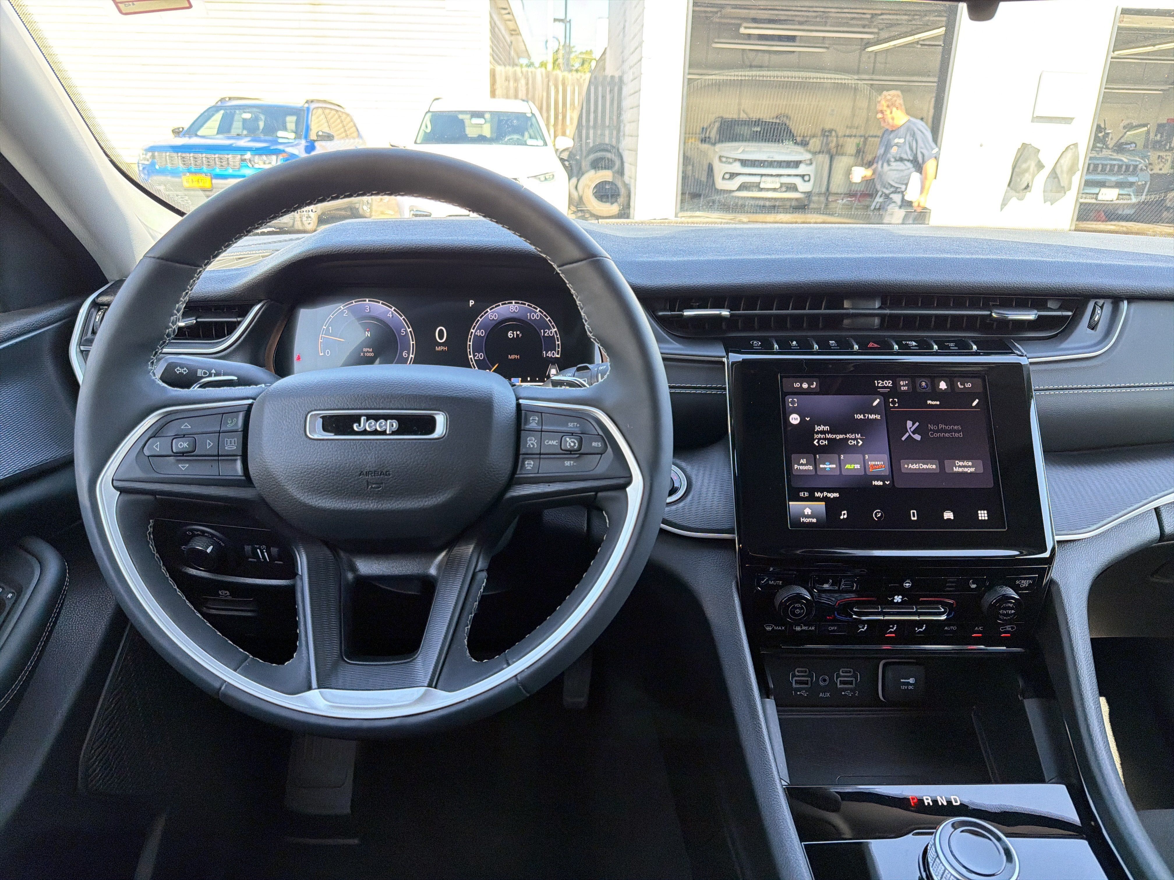 Used 2023 Jeep Grand Cherokee Laredo w/ Luxury Tech Group I AWD/4WD image 11