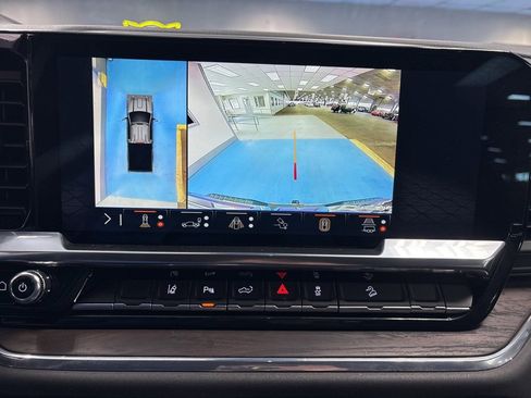 Certified 2025 GMC Sierra 2500 SLT w/ SLT Premium Package image 40