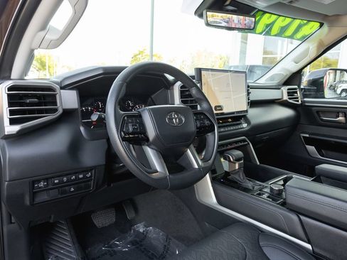 Used 2023 Toyota Tundra Limited AWD/4WD image 11