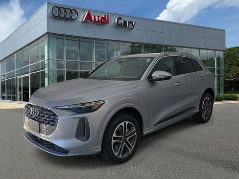 New 2025 Audi Q5 Premium image 1