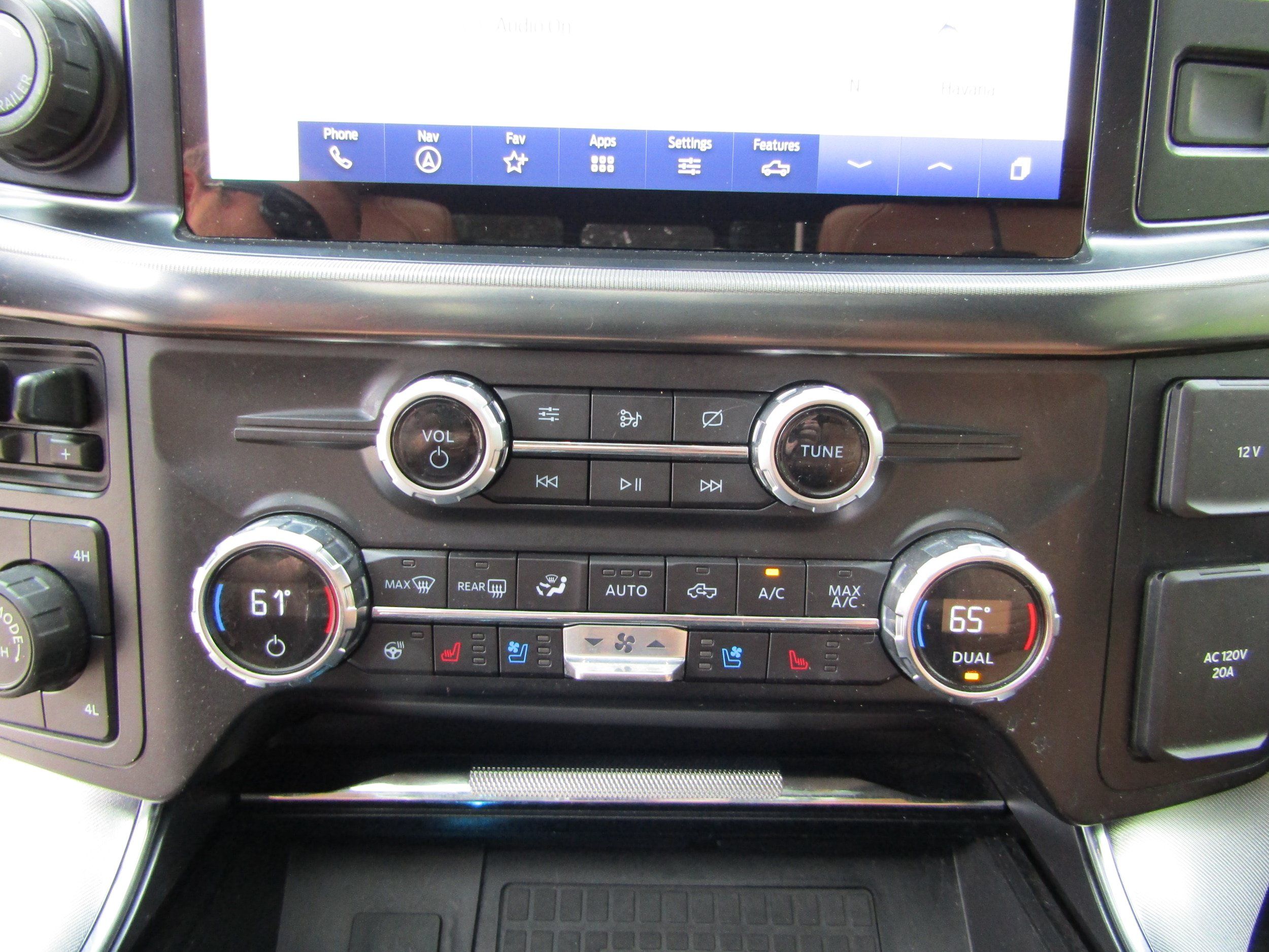 Used 2021 Ford F150 Platinum w/ Equipment Group 701A High AWD/4WD image 38