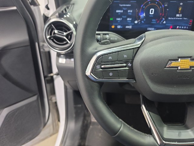 Used 2026 Chevrolet Equinox LT AWD/4WD image 12