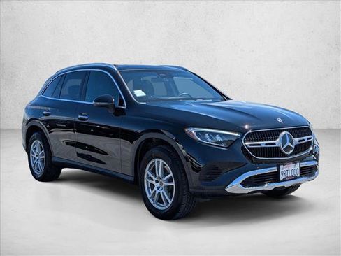 Certified 2025 Mercedes-Benz GLC 300 image 3