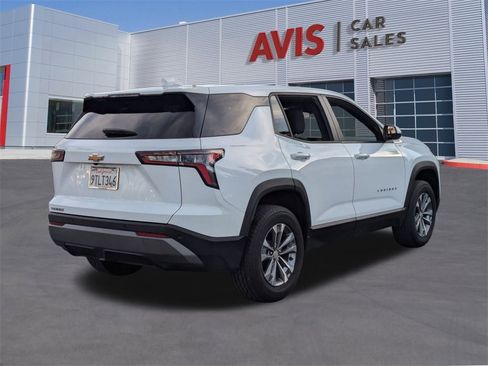 Used 2025 Chevrolet Equinox LT image 6