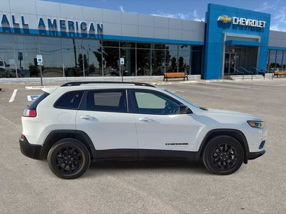Used 2023 Jeep Cherokee Altitude Lux