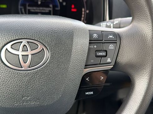 Certified 2025 Toyota Camry LE image 27