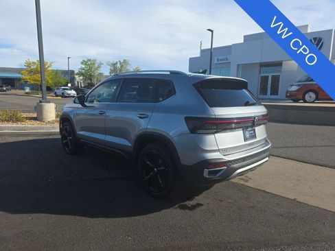 Used 2025 Volkswagen Taos SEL image 4