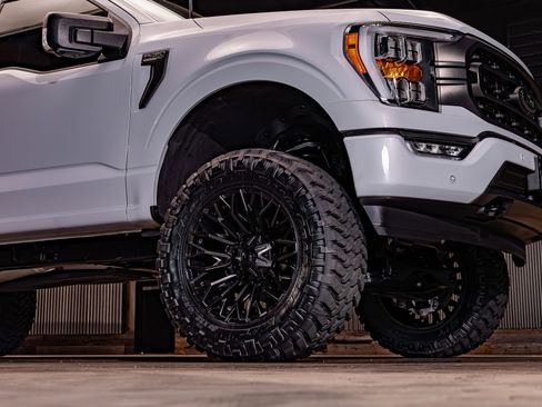 Used 2021 Ford F150 XLT w/ Equipment Group 302A High AWD/4WD image 16
