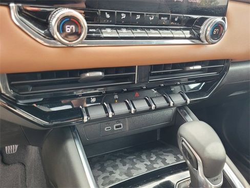 New 2025 GMC Canyon AT4 image 22