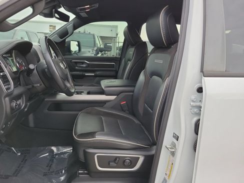 Used 2023 RAM 1500 Laramie RWD image 17