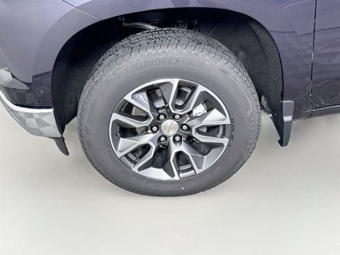 Used 2024 Chevrolet Silverado 1500 LT AWD/4WD image 23