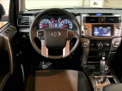 Used 2016 Toyota 4Runner SR5 image 6