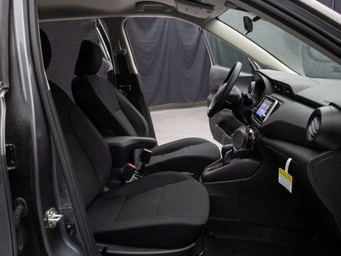 New 2025 Nissan Kicks Play S image 16