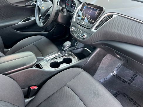 Used 2024 Chevrolet Malibu LT FWD image 16
