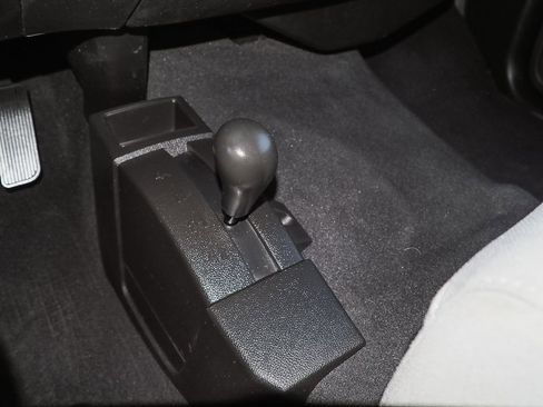 Used 2019 Chevrolet Silverado 1500 Custom w/ Custom Convenience Package image 17