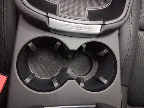 Used 2026 Porsche Macan image 32