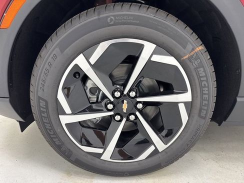 New 2026 Chevrolet Equinox EV LT image 37