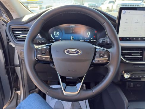 Used 2024 Ford Escape Platinum image 12