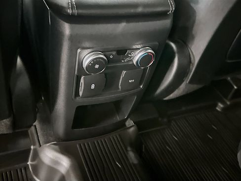 Used 2020 Ford Explorer XLT w/ Equipment Group 202A image 27