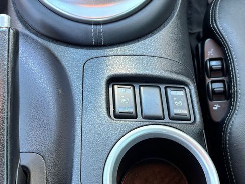Used 2013 Nissan 370Z Touring w/ Sport Pkg RWD image 29