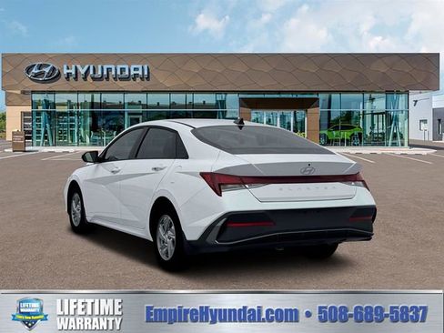 New 2026 Hyundai Elantra SE FWD image 5