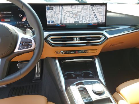 Used 2024 BMW 440i xDrive Convertible w/ Premium Package AWD/4WD image 28