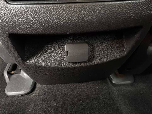 Used 2013 Ford Edge SE image 15