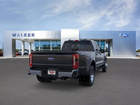 New 2026 Ford F450 XLT w/ XLT Premium Package AWD/4WD image 8