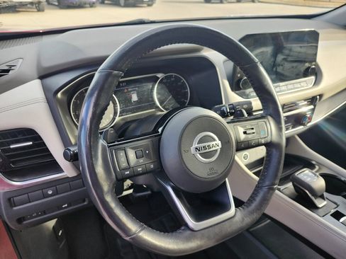 Used 2021 Nissan Rogue SL w/ Premium Package image 10