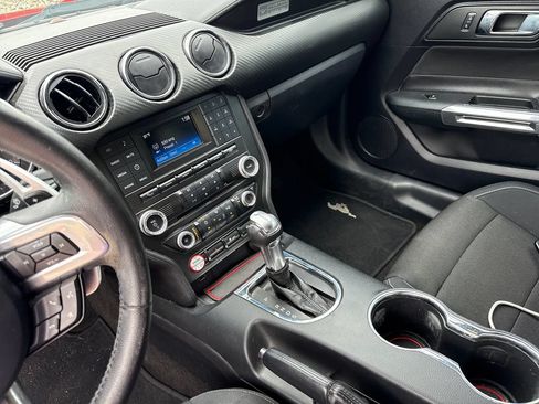 Used 2015 Ford Mustang Coupe RWD image 16